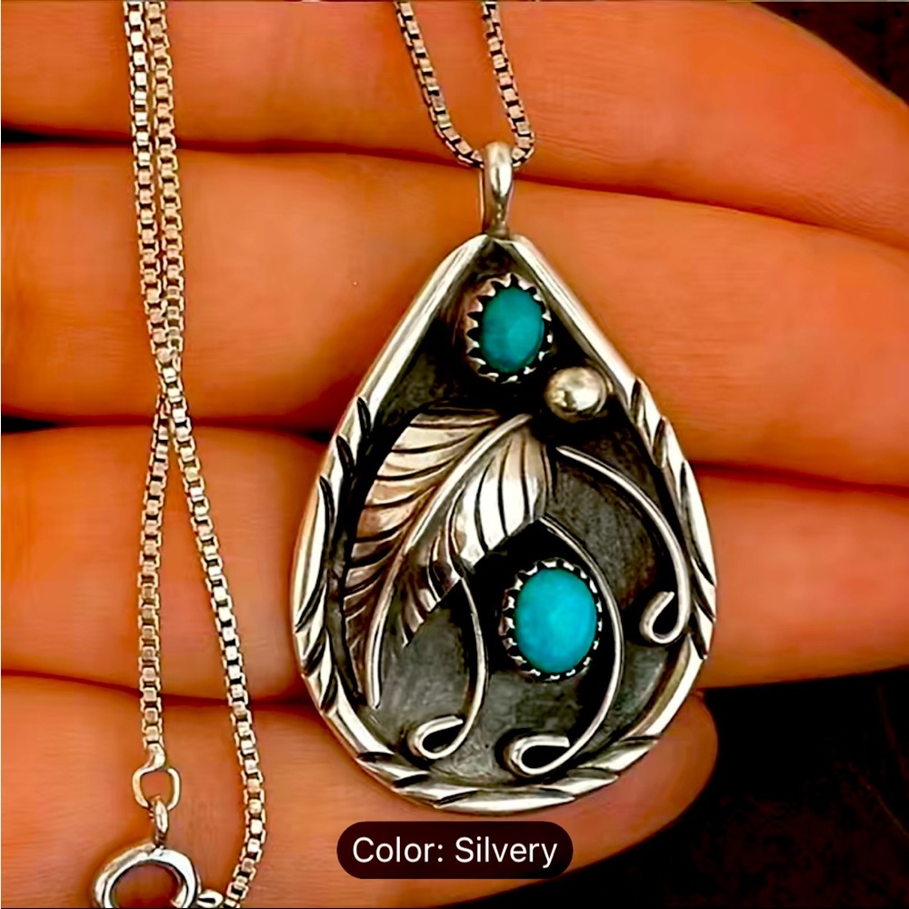 Beautiful vintage necklace